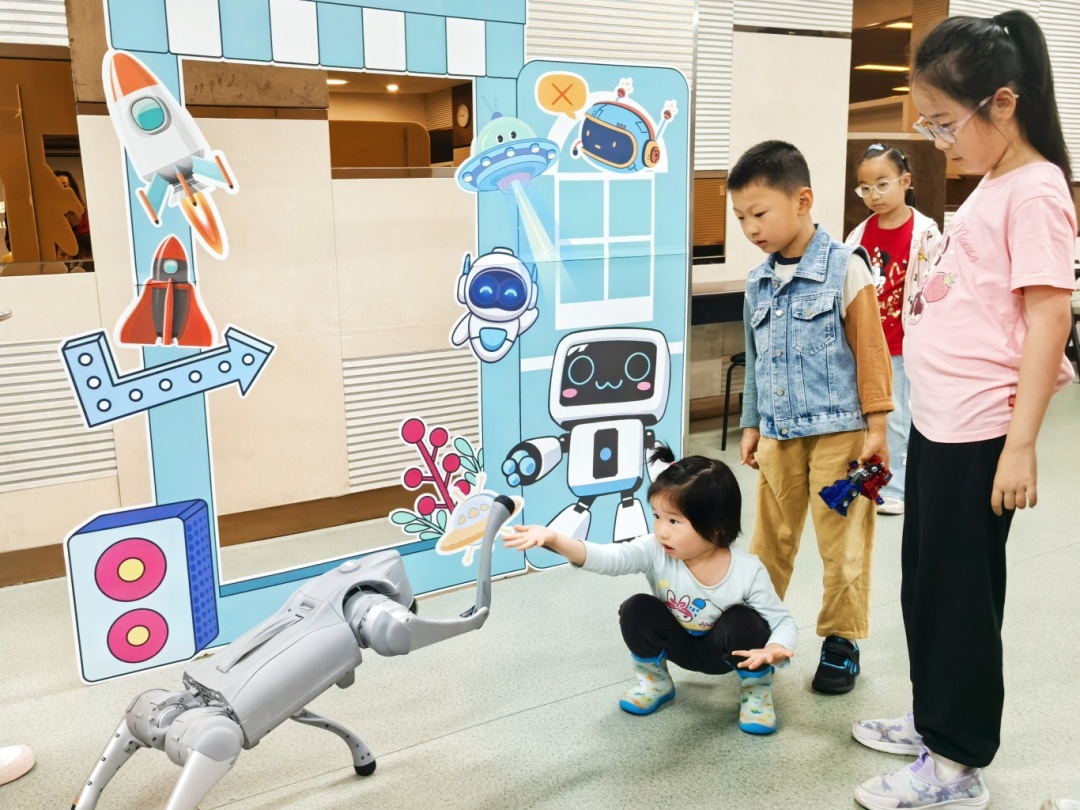 
长春吉大二院黄牛代挂号电话票贩子号贩子网上预约挂号,住院检查加快,宝山区全民数字素养与技能提升月 | 机器狗带你解锁数智生活