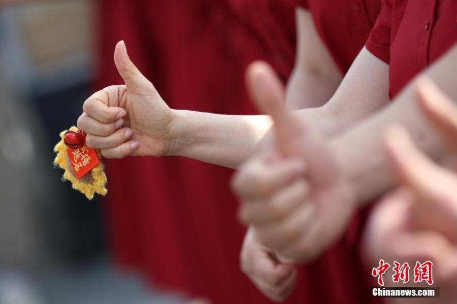 
首都医科院整形外科医院黄牛代挂号电话票贩子号贩子网上预约挂号,住院检查加快,2025年高考拉开大幕！千万考生奔赴人生大考