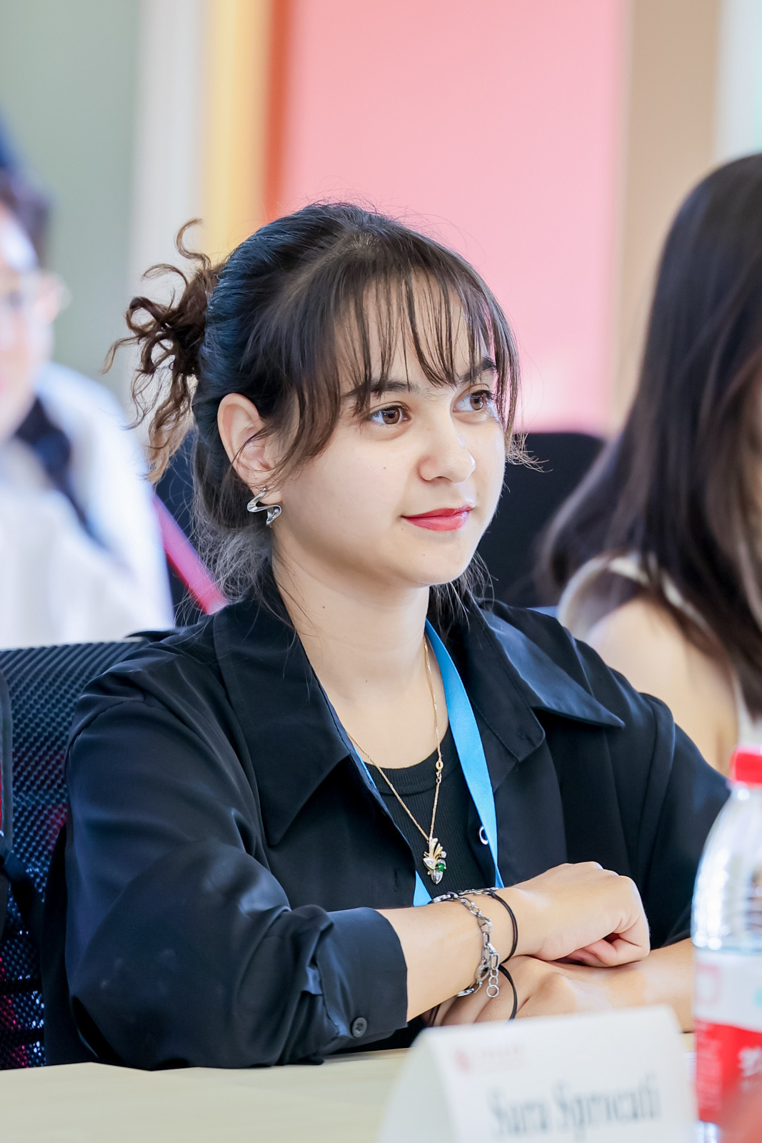 
中国中医科学院望京医院黄牛代挂号电话票贩子号贩子网上预约挂号,住院检查加快,欧美名校学生代表：中国比我听说的安全很多、干净很多