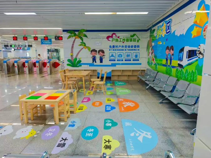 
江苏省人民医院黄牛代挂号电话票贩子号贩子网上预约挂号,住院检查加快,这里装得下公文包 也容得下安全帽！
