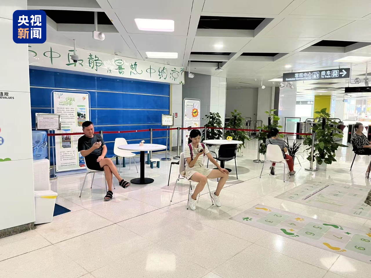 
江苏省人民医院黄牛代挂号电话票贩子号贩子网上预约挂号,住院检查加快,这里装得下公文包 也容得下安全帽！