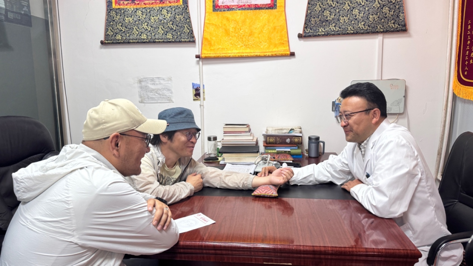 
上海第十人民医院黄牛代挂号电话票贩子号贩子网上预约挂号,住院检查加快,“中国在保护自然环境的同时实现了高度现代化！” ——多国记者眼中的现代西藏