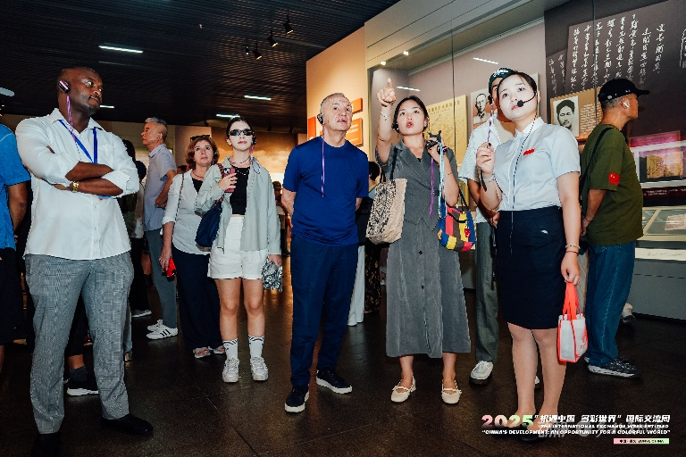 
北京北大口腔医院黄牛代挂号电话票贩子号贩子网上预约挂号,住院检查加快,30多国使节专家青年走进多彩贵州 感受中国机遇