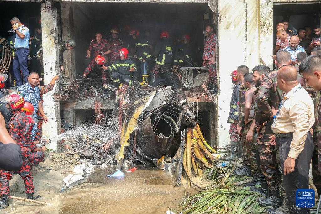 
北京儿童医院黄牛代挂号电话票贩子号贩子网上预约挂号,住院检查加快,孟加拉国空军一教练机坠毁 至少19人死亡