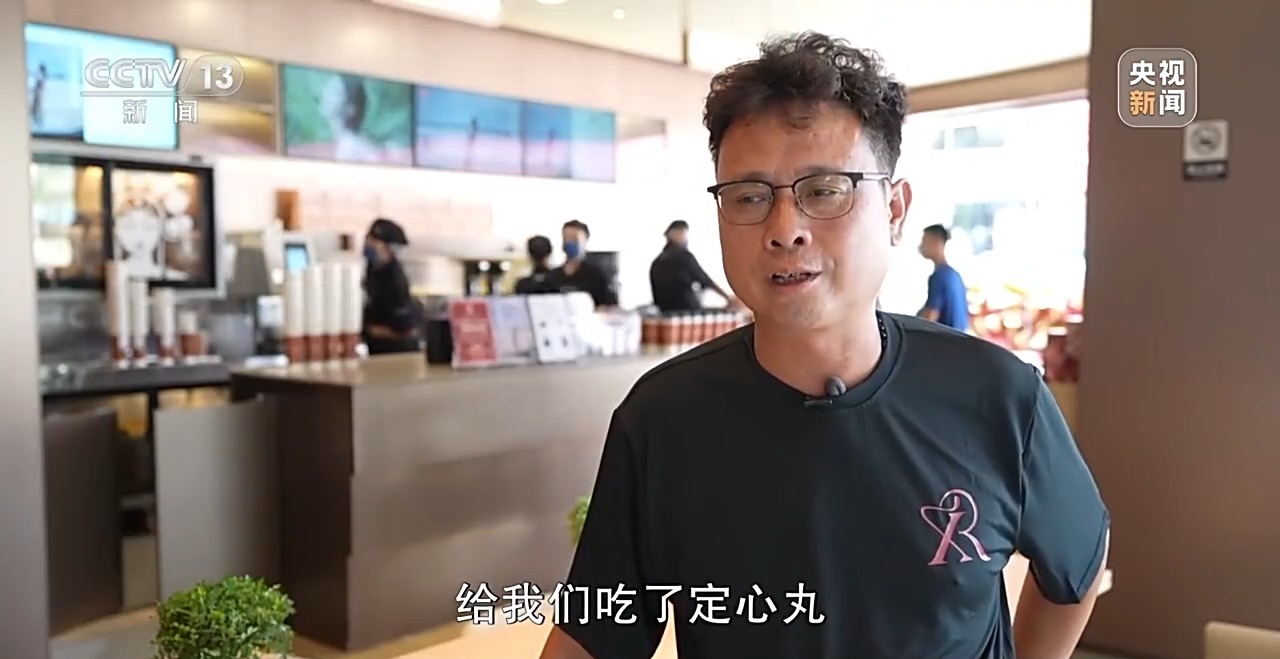 
广州市皮肤病防治所黄牛号贩子票贩子代网上预约代挂号电话新闻周刊丨“榕”光焕发！“村超”球场上榕江人民与驰援身影再次双向奔赴