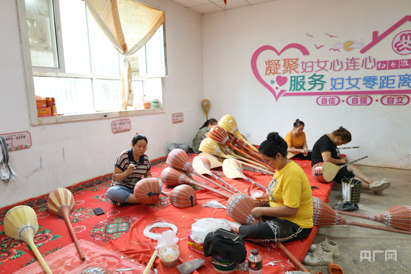 
广州市妇女儿童医疗中心黄牛代挂号电话票贩子号贩子网上预约挂号,住院检查加快,石榴花开 籽籽同心丨新疆阿克苏：民族乐器“弹”出村民的好日子