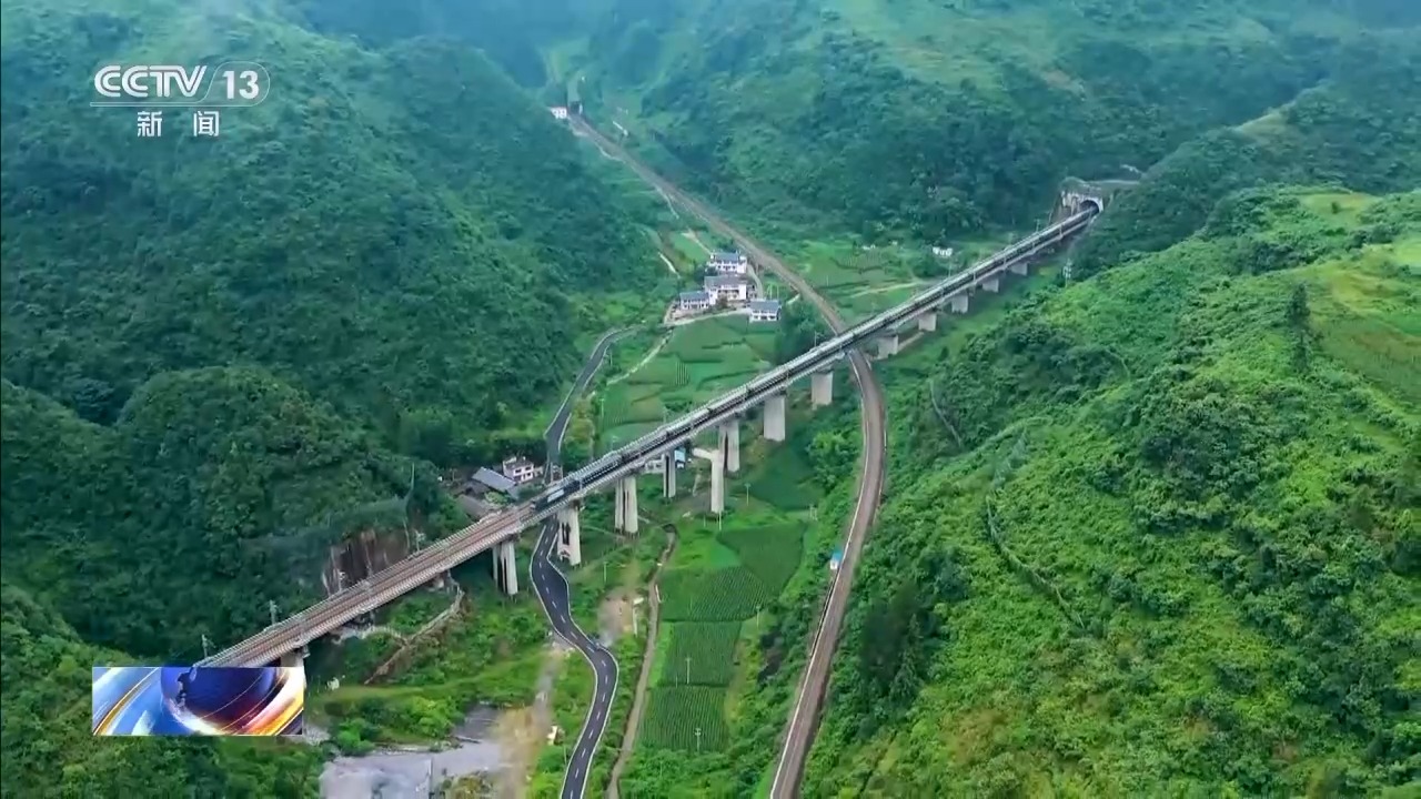 
北大医院黄牛代挂号电话票贩子号贩子网上预约挂号,住院检查加快,三段行程共用一张票、专列“一铺到底”……暑期出游省钱又省心！
