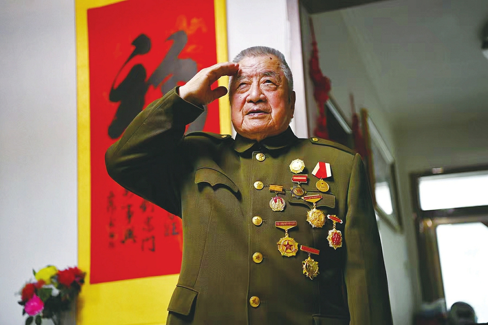 
广东省人民医院黄牛代挂号电话票贩子号贩子网上预约挂号,住院检查加快,【抗战老兵访谈】抗战老兵赵文科：一个磨损的文件包所承载的烽火岁月