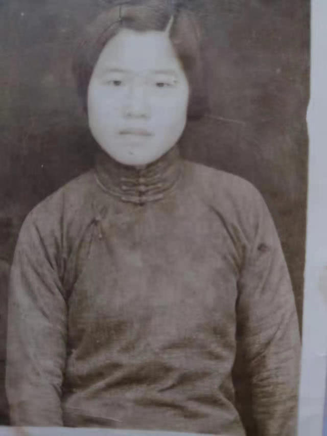 
北京广安门中医院黄牛代挂号电话票贩子号贩子网上预约挂号,住院检查加快,归来仍是少年｜“穿金戴银”上战场！她的赤胆忠心生生不息