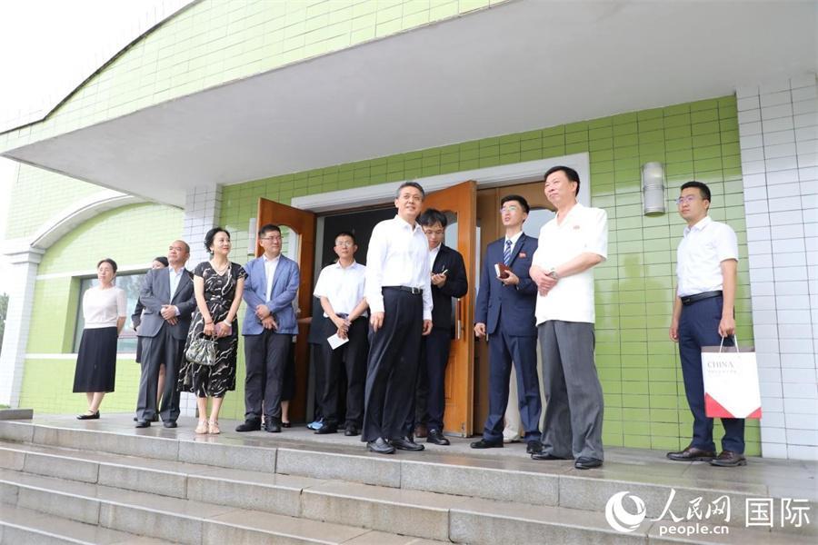 
成都华西医院黄牛代挂号电话票贩子号贩子网上预约挂号,住院检查加快,中国驻朝鲜使馆参观平壤金正淑纺织厂