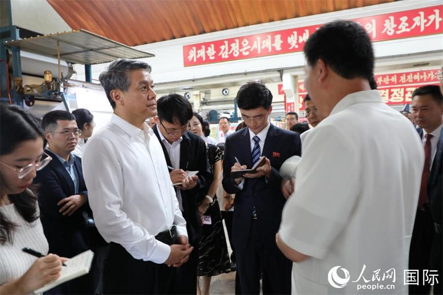 
成都华西医院黄牛代挂号电话票贩子号贩子网上预约挂号,住院检查加快,中国驻朝鲜使馆参观平壤金正淑纺织厂