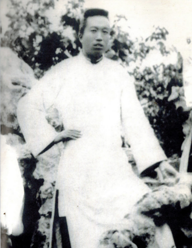 
沈阳医大一院黄牛代挂号电话票贩子号贩子网上预约挂号,住院检查加快,归来仍是少年｜19岁少女的一双小白鞋！一边系着国仇家恨，一边寄着美好期许