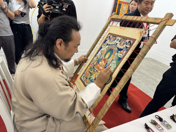 
北京安定医院黄牛代挂号电话票贩子号贩子网上预约挂号,住院检查加快,拉萨唐卡艺术与特色产业推介在澳门举办