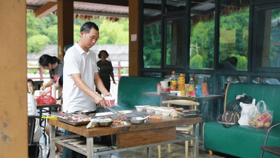 
上海瑞金医院黄牛代挂号电话票贩子号贩子网上预约挂号,住院检查加快,避暑需求撬动县域游“清凉”出圈