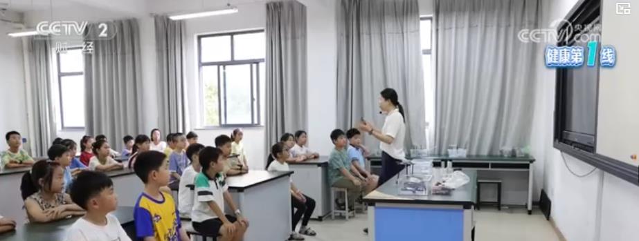 
成都华西医院黄牛代挂号电话票贩子号贩子网上预约挂号,住院检查加快,迎“开学季” 孩子健康运动遵循三原则