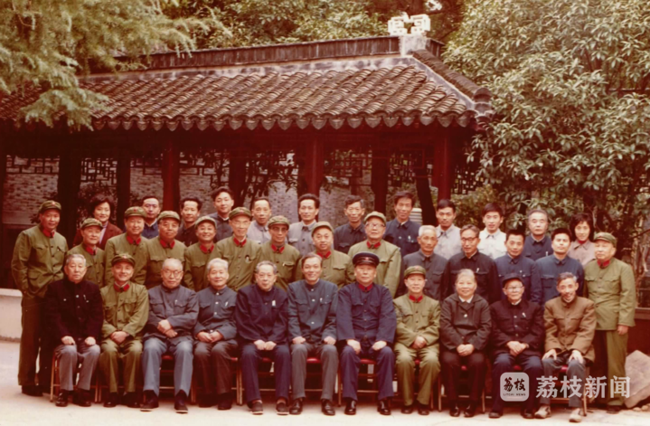 
上海各大医院黄牛代挂号电话票贩子号贩子网上预约挂号,住院检查加快,抗战信物·时空对话｜ “中医司令”吕炳奎：既为良相，亦为良医