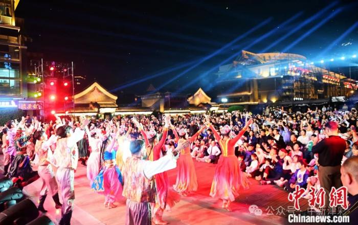 
北京大学第三医院黄牛代挂号电话票贩子号贩子网上预约挂号,住院检查加快,人这一辈子，一定要来天津听一场桥边音乐会！