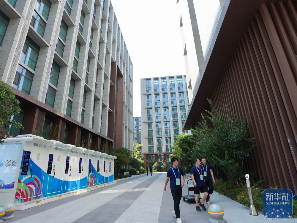 
上海各大医院黄牛代挂号电话票贩子号贩子网上预约挂号,住院检查加快,新华全媒+丨成都世运会运动员村开村