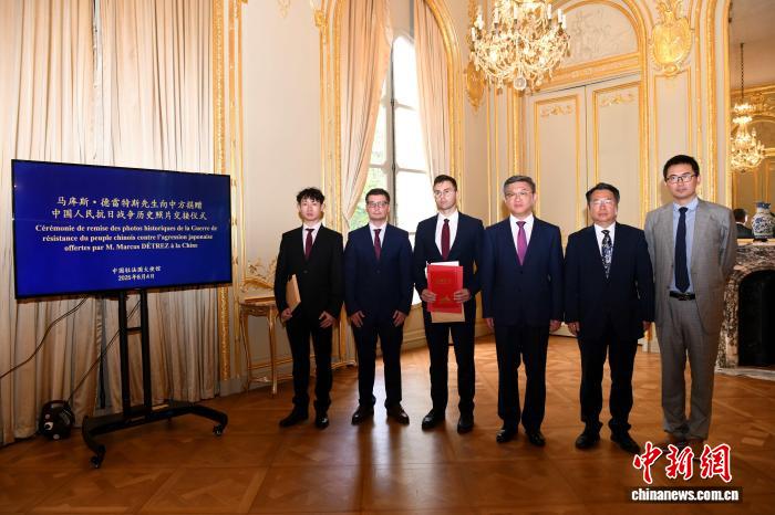 
上海肺科医院黄牛号贩子票贩子代网上预约代挂号电话中国驻法国大使馆举行法国友人捐赠抗战历史照片交接仪式