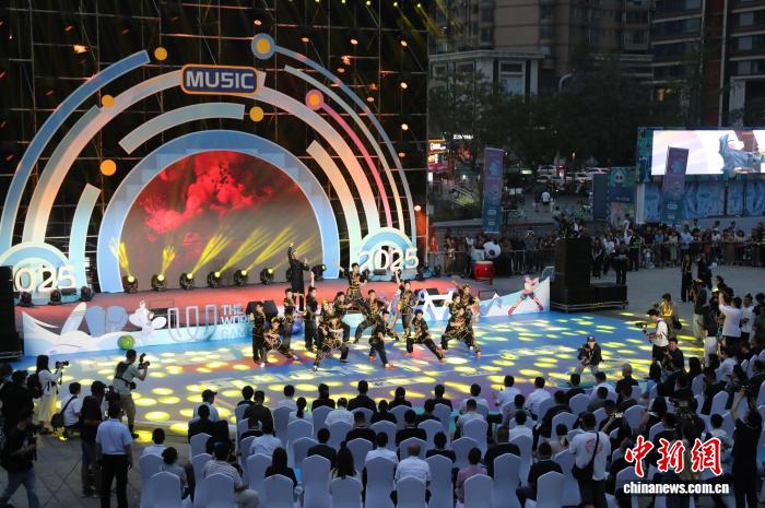 
南京眼科医院黄牛代挂号电话票贩子号贩子网上预约挂号,住院检查加快,（成都世运会）世运会遇上全民健身日 体育让生活更美好