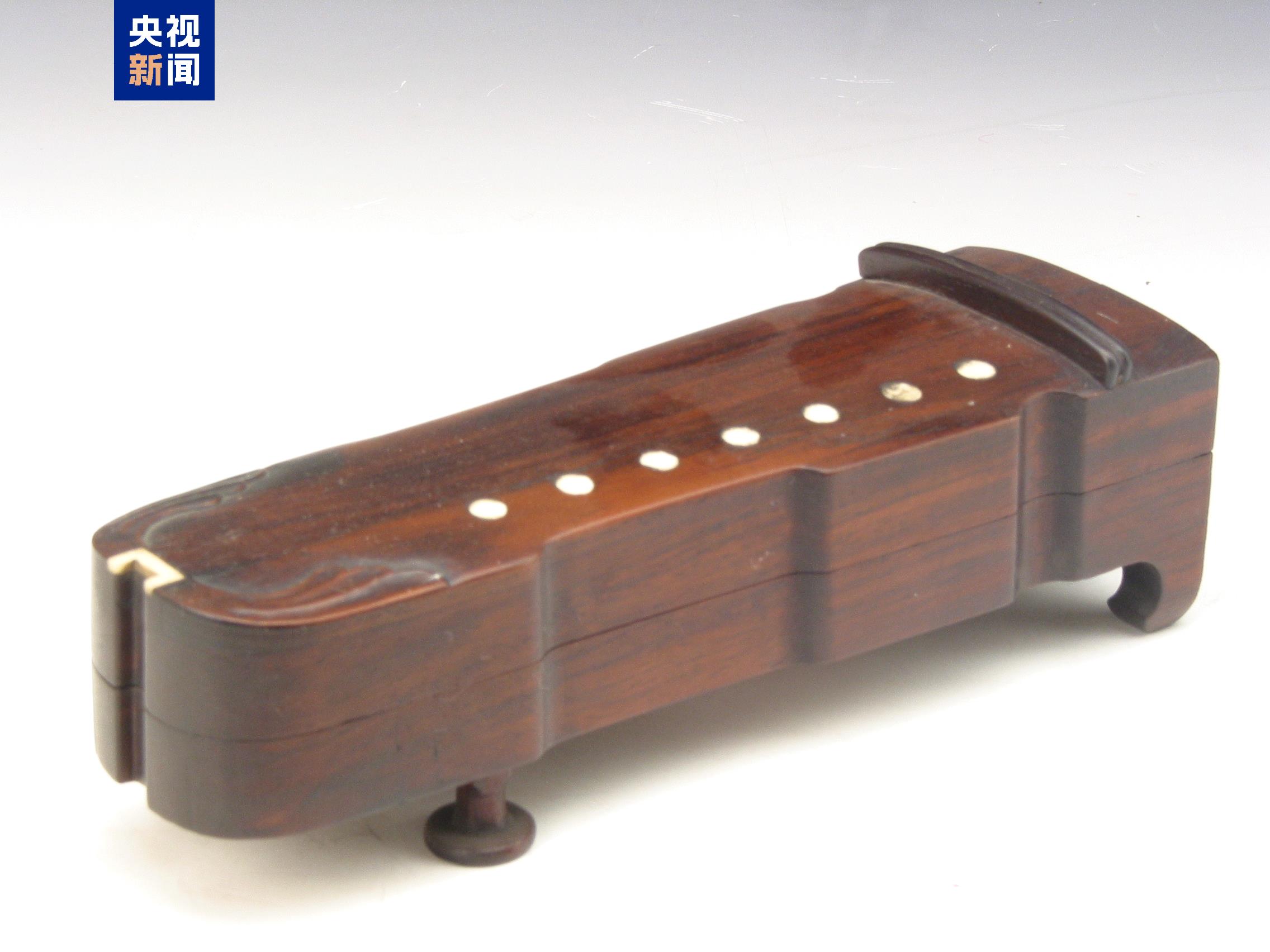 △琴棋书画文具盒（琴形）