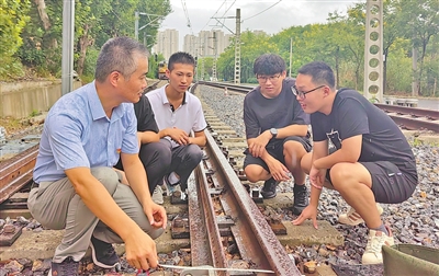 
天津各大医院黄牛代挂号电话票贩子号贩子网上预约挂号,住院检查加快,为铁路行业培育高素质人才