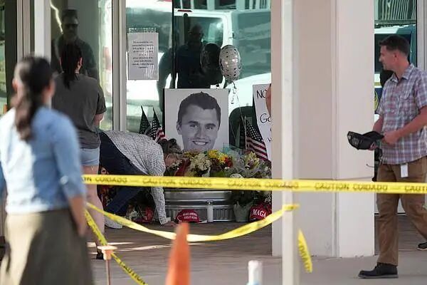 
天津各大医院黄牛代挂号电话票贩子号贩子网上预约挂号,住院检查加快,【侠客岛】特朗普铁杆盟友之死