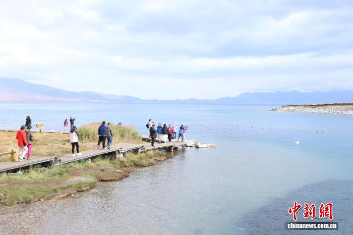 
南京各大医院黄牛代挂号电话票贩子号贩子网上预约挂号,住院检查加快,（砥砺奋进七十载 天山南北谱华章）静谧的赛里木湖因何变得热闹？