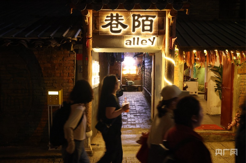 
中山一院黄牛代挂号电话票贩子号贩子网上预约挂号,住院检查加快,烟火气里见活力 夜经济点亮城市新引擎