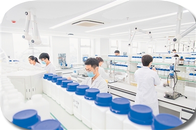 
北京大学第一医院黄牛代挂号电话票贩子号贩子网上预约挂号,住院检查加快,国货美妆“出海” 扮靓“颜值经济”