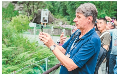 
浙江第一医院黄牛代挂号电话票贩子号贩子网上预约挂号,住院检查加快,在光影交汇间展开文明对话（深观察）