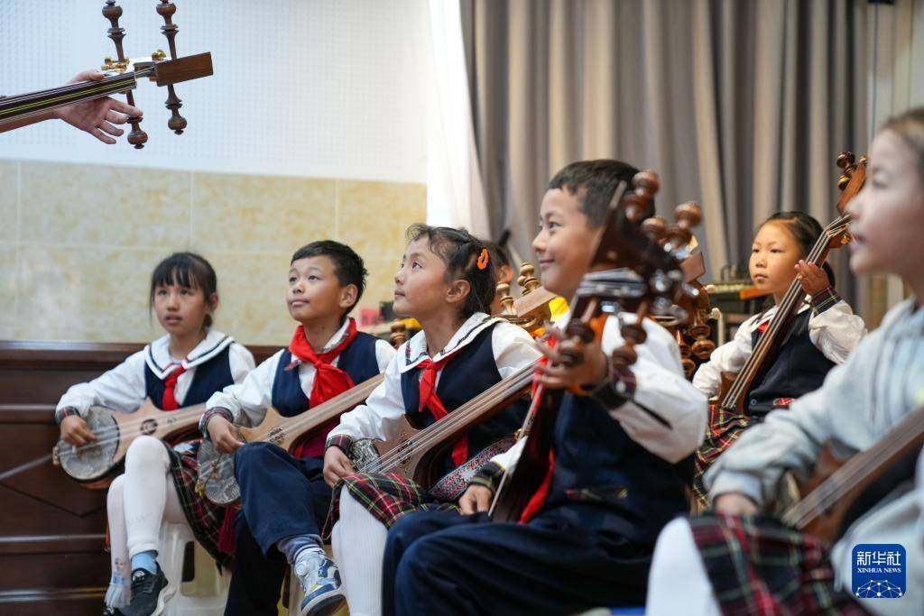 
浙江第二医院黄牛代挂号电话票贩子号贩子网上预约挂号,住院检查加快,西藏的孩子：古老扎念琴声悠扬