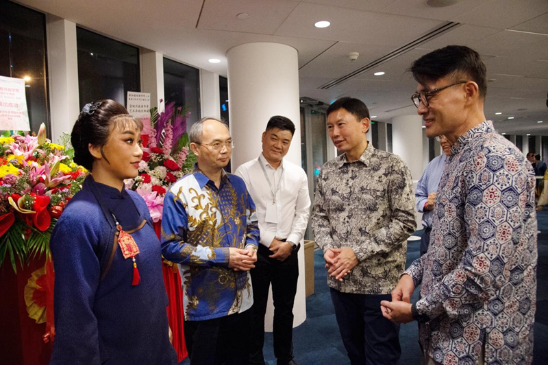 
上海儿童医院黄牛代挂号电话票贩子号贩子网上预约挂号,住院检查加快,粤剧《红头巾》在新加坡再次上演