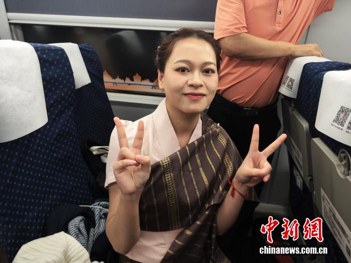 
杭州市第一人民医院黄牛代挂号电话票贩子号贩子网上预约挂号,住院检查加快,既有速度又有温度！中老铁路架起跨国求学“连心桥”