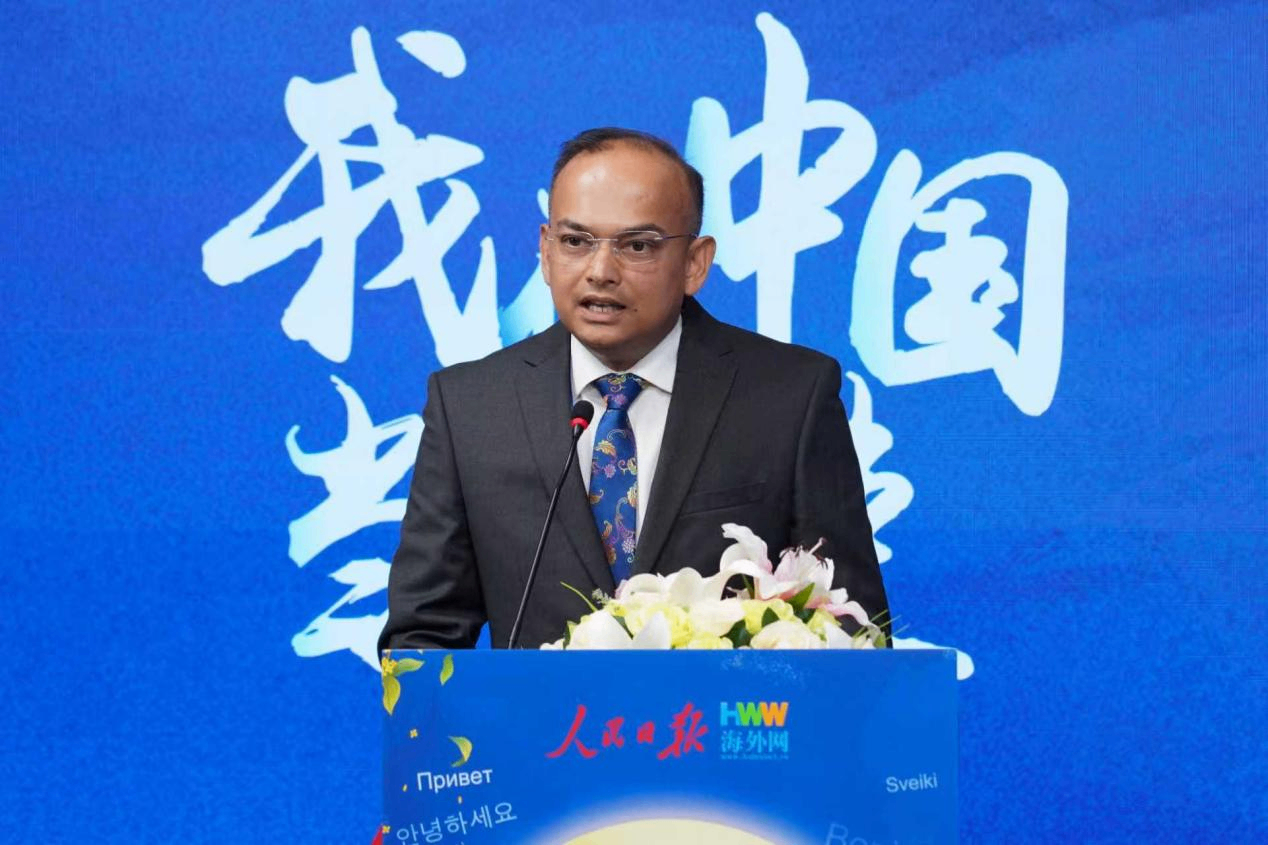 
包含北京大学第一医院黄牛代挂号电话票贩子号贩子网上预约挂号,住院检查加快,打咏春拳、品尝月饼……42国百位驻华使节齐聚海外网共度中秋