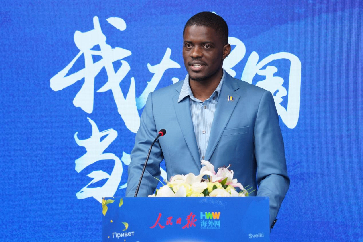 
包含北京大学第一医院黄牛代挂号电话票贩子号贩子网上预约挂号,住院检查加快,打咏春拳、品尝月饼……42国百位驻华使节齐聚海外网共度中秋