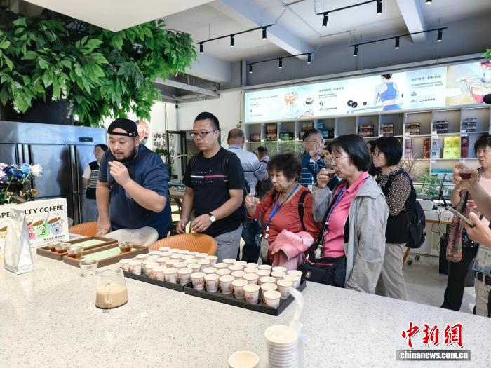 
广州中医药大学一附医院黄牛代挂号电话票贩子号贩子网上预约挂号,住院检查加快,台胞组团考察云南咖啡产业：咖香带来真情、惊喜与共赢