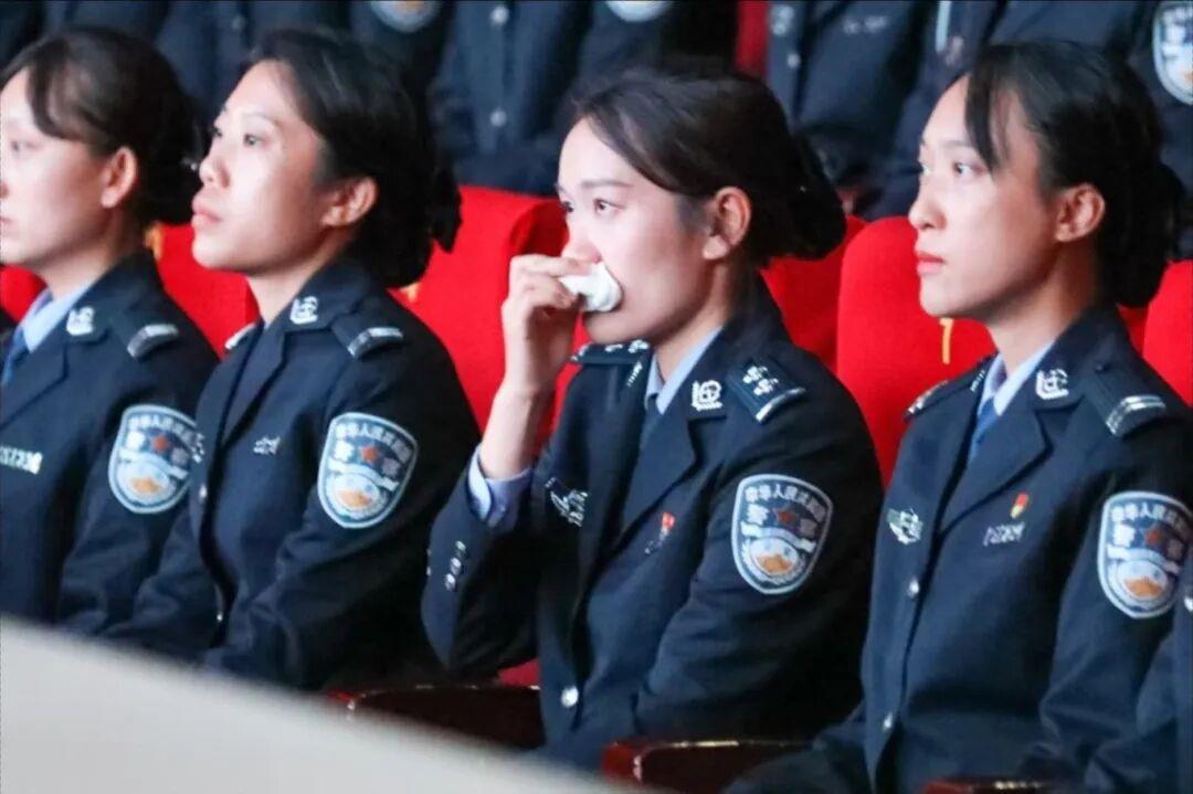
天津各大医院黄牛代挂号电话票贩子号贩子网上预约挂号,住院检查加快,排依克边境派出所先进事迹发布仪式专题节目《花儿为什么这样红》今晚播出