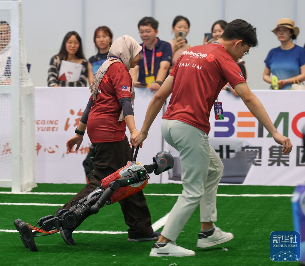 
江苏省人民医院黄牛代挂号电话票贩子号贩子网上预约挂号,住院检查加快,新华全媒+丨智博会上看“智造”
