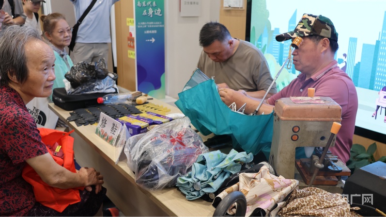 
浙江省肿瘤医院黄牛代挂号电话票贩子号贩子网上预约挂号,住院检查加快,高质量发展看中国丨“一站式服务”暖申城，筑就银龄幸福港湾