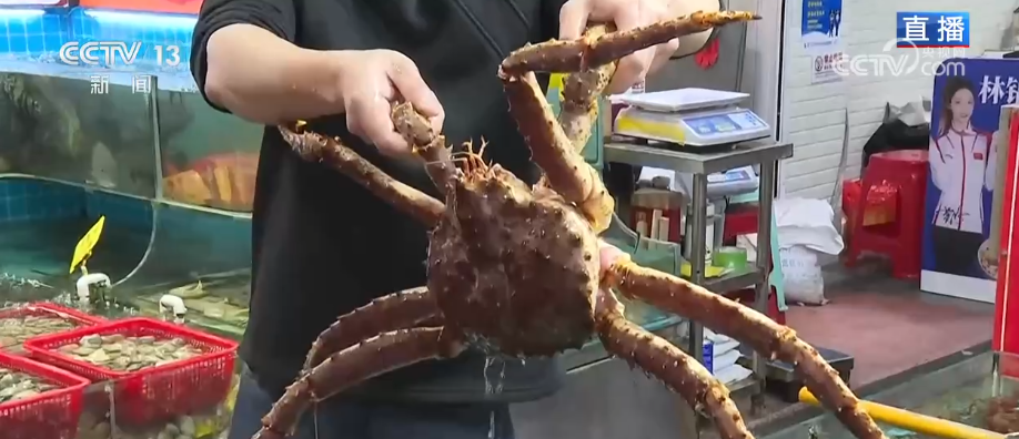 
广州各大医院黄牛代挂号电话票贩子号贩子网上预约挂号,住院检查加快,特色市集丰富节前市场 品质升级、暖意涌动点亮节前消费新图景