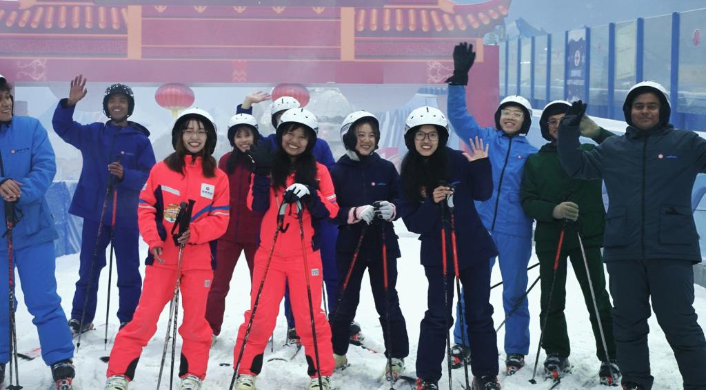 
浙江医院黄牛代挂号电话票贩子号贩子网上预约挂号,住院检查加快,追光｜新年伊始，南方人把雪滑出了火锅味