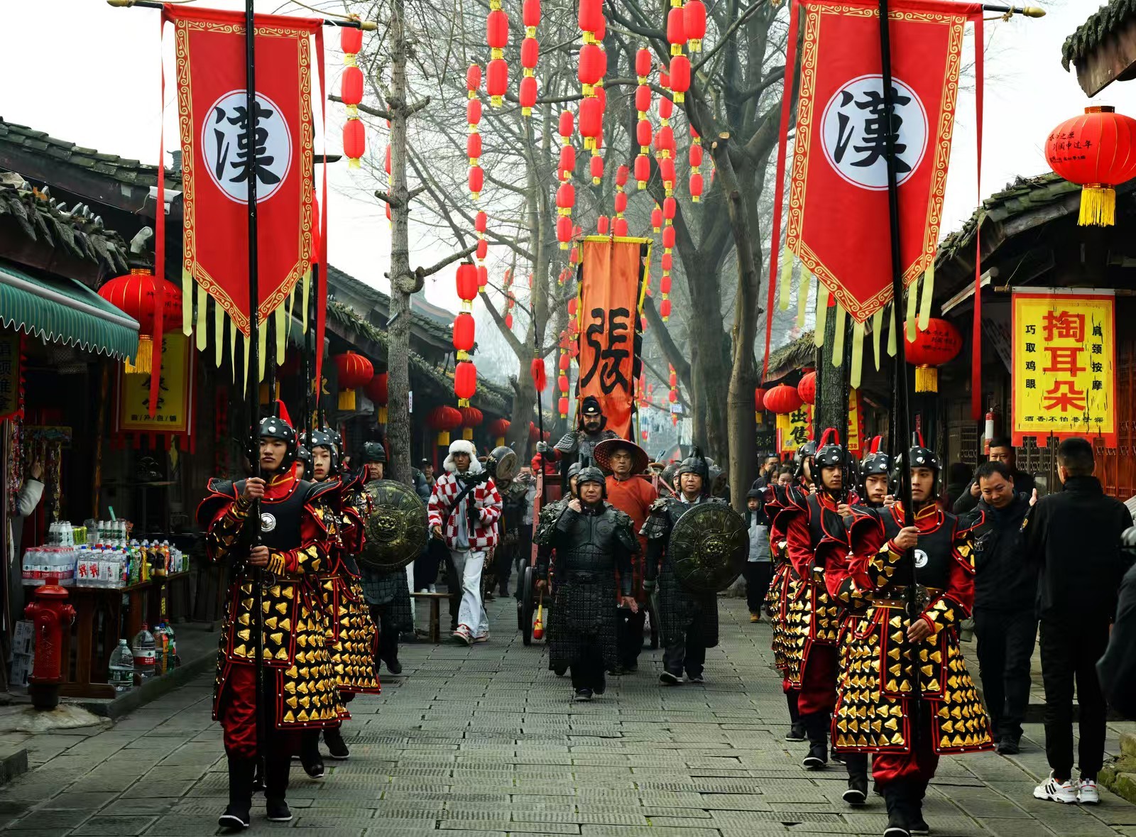 
长沙各大医院黄牛代挂号电话票贩子号贩子网上预约挂号,住院检查加快,4万余人长期居住于此，阆中何以打造“活着的古城”？