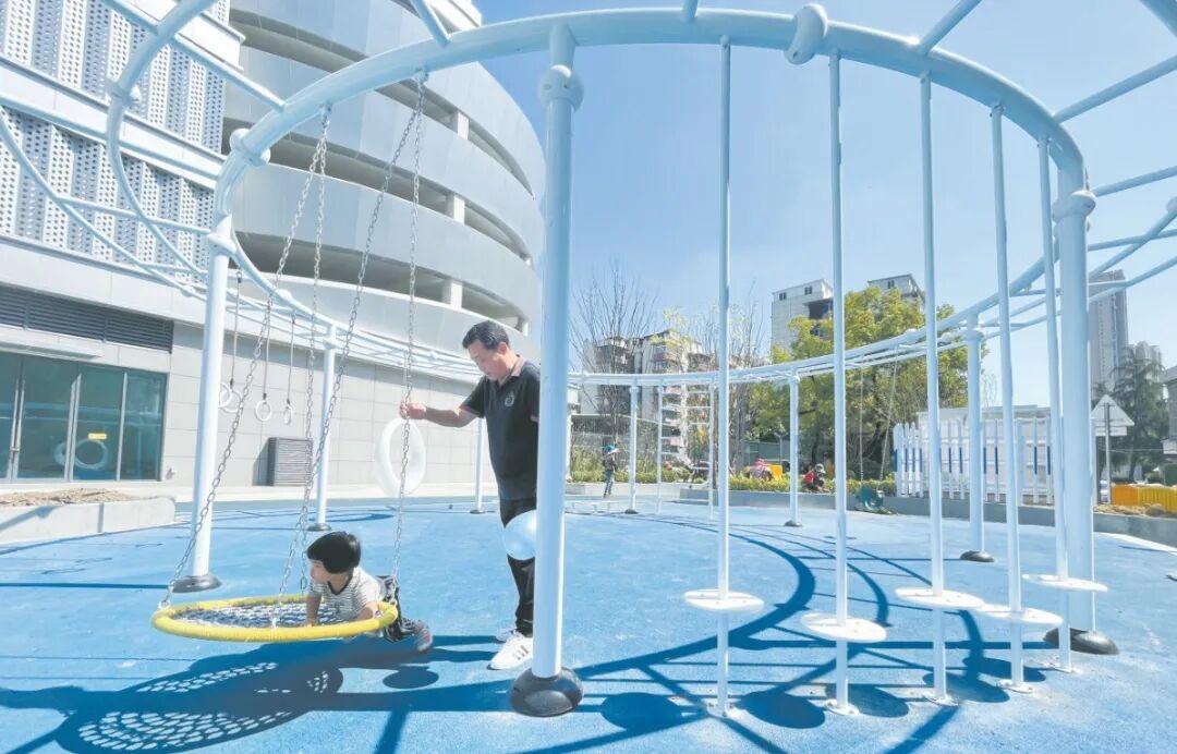 
北京世纪坛医院黄牛代挂号电话票贩子号贩子网上预约挂号,住院检查加快,枝叶关情处，城市暖意生——笑脸在热气腾腾的日常里绽放