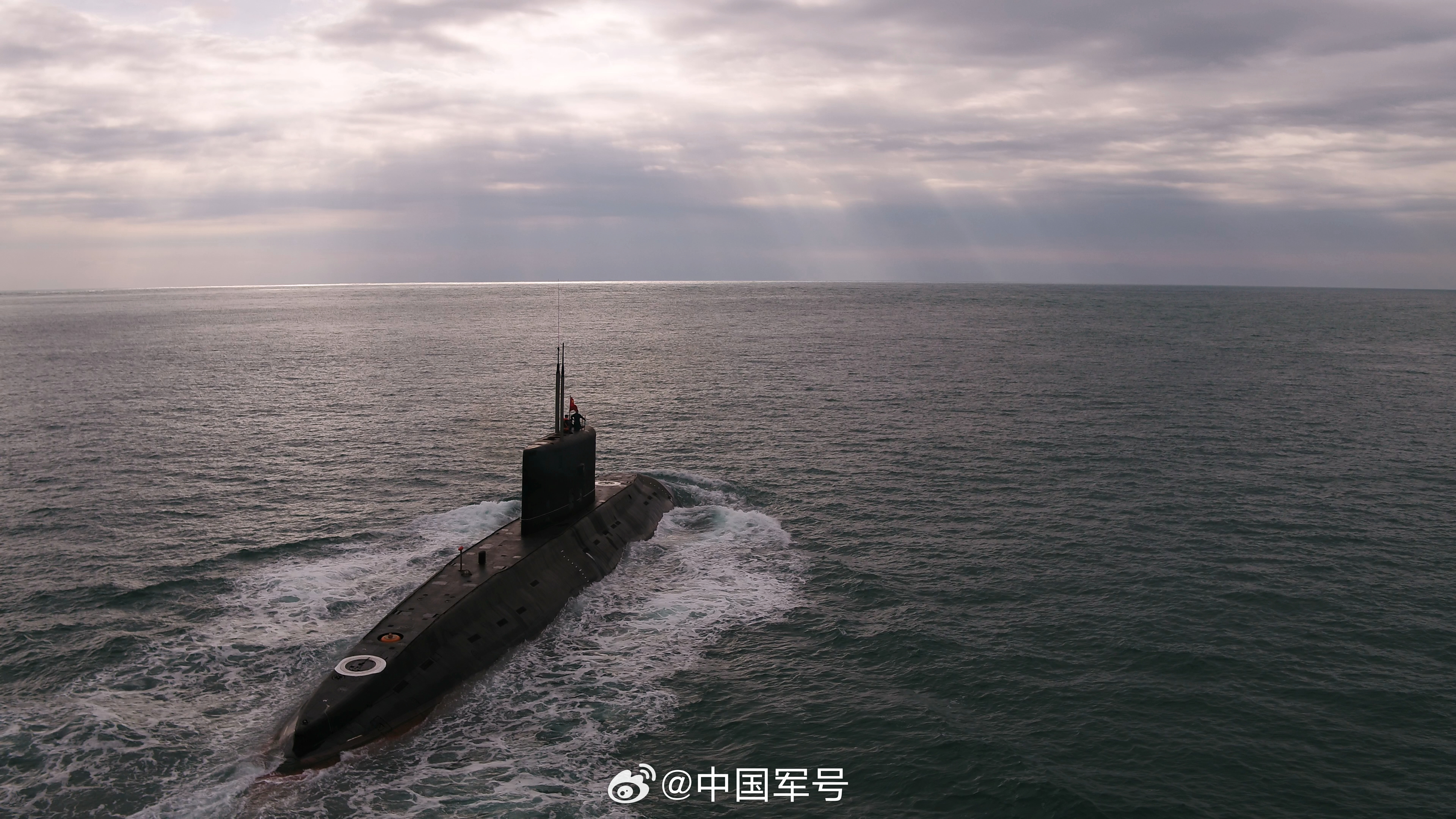 
上海各大医院黄牛代挂号电话票贩子号贩子网上预约挂号,住院检查加快,演练出击、攻防对抗！潜艇大片怎么看都看不够