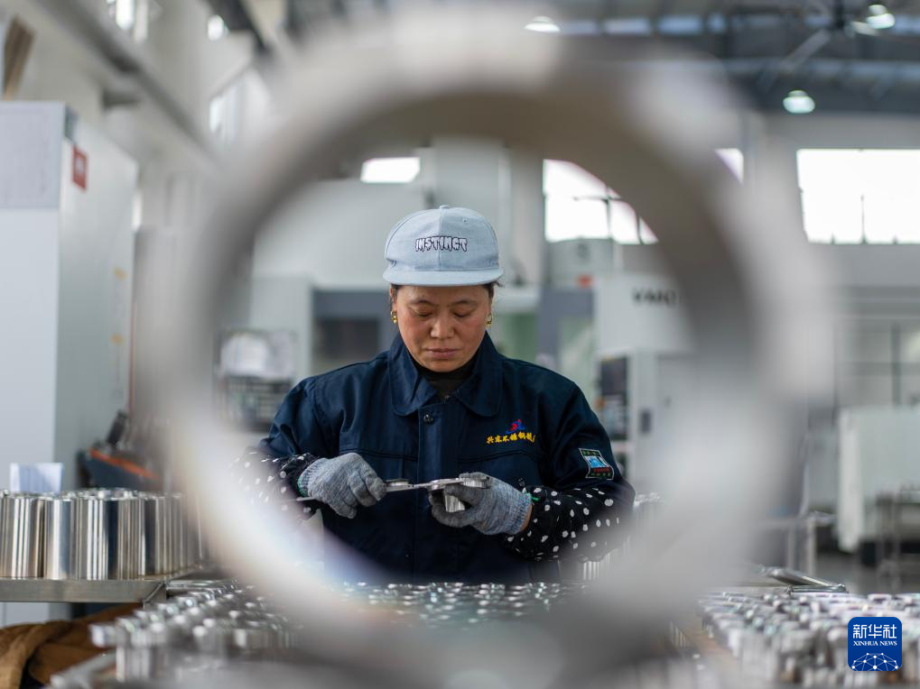 
首都医科大学附属儿童医院黄牛代挂号电话票贩子号贩子网上预约挂号,住院检查加快,赶制订单忙生产 力争新年“开门红”