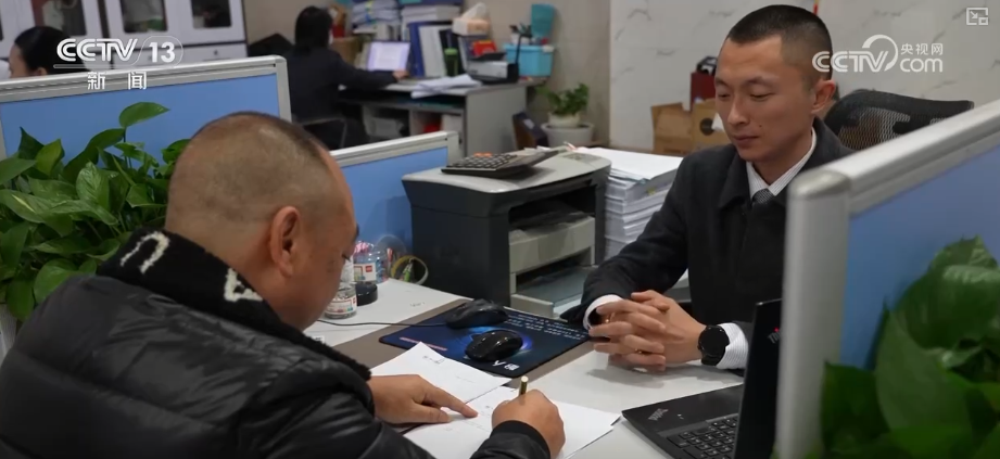 
空军特色医学中心黄牛代挂号电话票贩子号贩子网上预约挂号,住院检查加快,政策“精准滴灌”服务乡村产业振兴 “沉睡资产”变成“活资金”助农增收