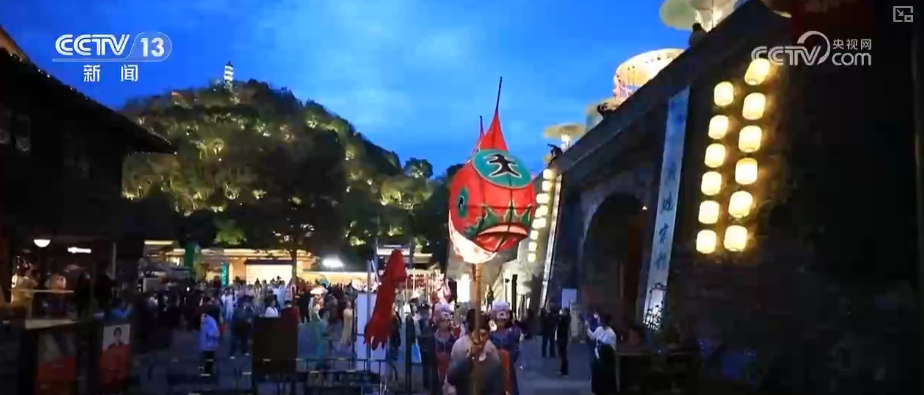 中山大学中山眼科中心黄牛代挂号电话票贩子号贩子网上预约挂号,住院检查加快,“新意+暖意”催热“年经济”新热力 “新花样”频出点燃消费“热引擎”