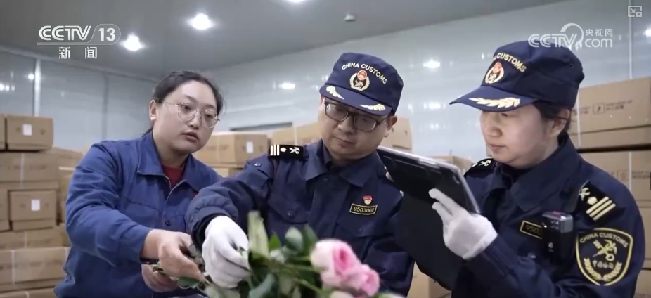 中山大学中山眼科中心黄牛代挂号电话票贩子号贩子网上预约挂号,住院检查加快,“新意+暖意”催热“年经济”新热力 “新花样”频出点燃消费“热引擎”