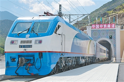 
南部战区空军医院黄牛号贩子票贩子代网上预约代挂号电话中国中铁践行“三个转变”，实现高质量发展（新时代画卷）